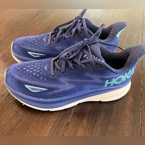 Hoka Clifton9 women’s size 8.5